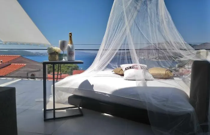 Magic Roof *