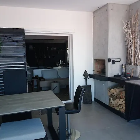 Magic Roof 아파트 트로기르